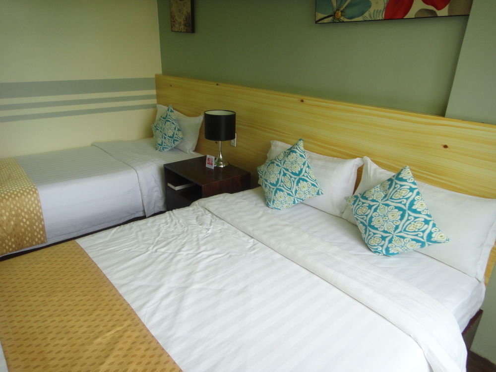 Aziza Paradise Hotel Puerto Princesa Luaran gambar