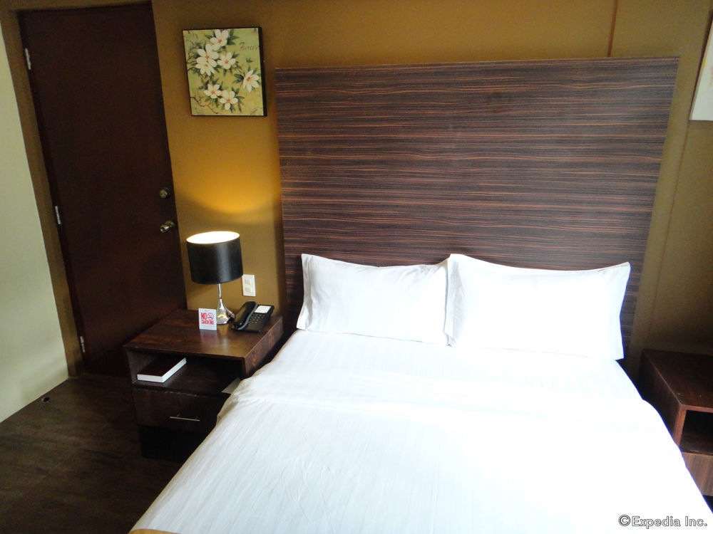 Aziza Paradise Hotel Puerto Princesa Luaran gambar